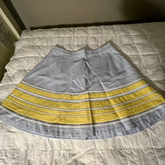 Vineyard Vines mini skirt - Picture 3 of 5